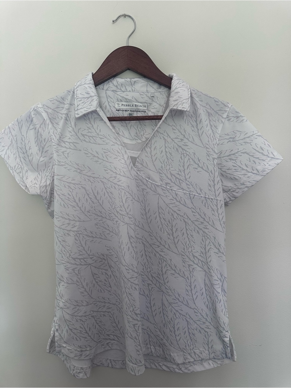 Pebble Beach Womenโs Dry-Luxe Performance Golf Shirt- Medium